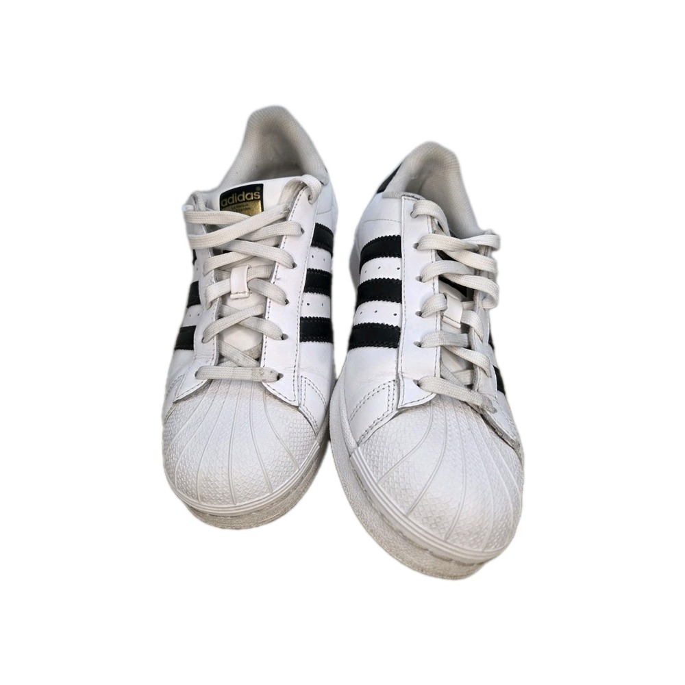 Women's Adidas Superstar Shoe C77153 White Size 7.5‎ Black Stripes 7 1/2 EUC.